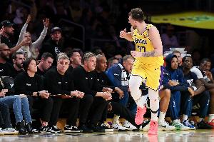 nba录像新浪微博全场回放_(98直播吧nba录像回放)  第2张