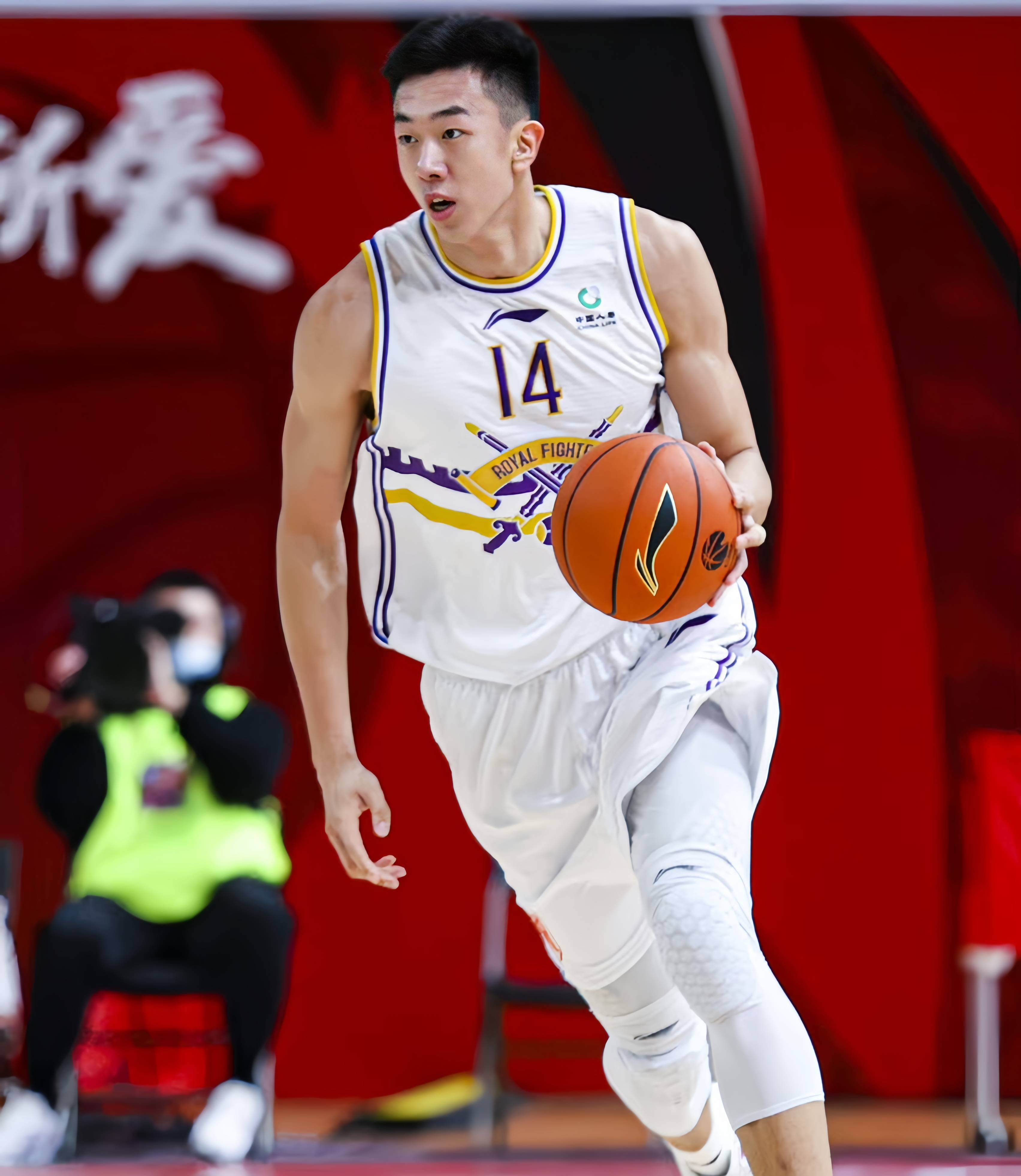 cba总决赛解说词_(郭彩云接机cba总冠军辽宁男篮讲话全文)  第1张