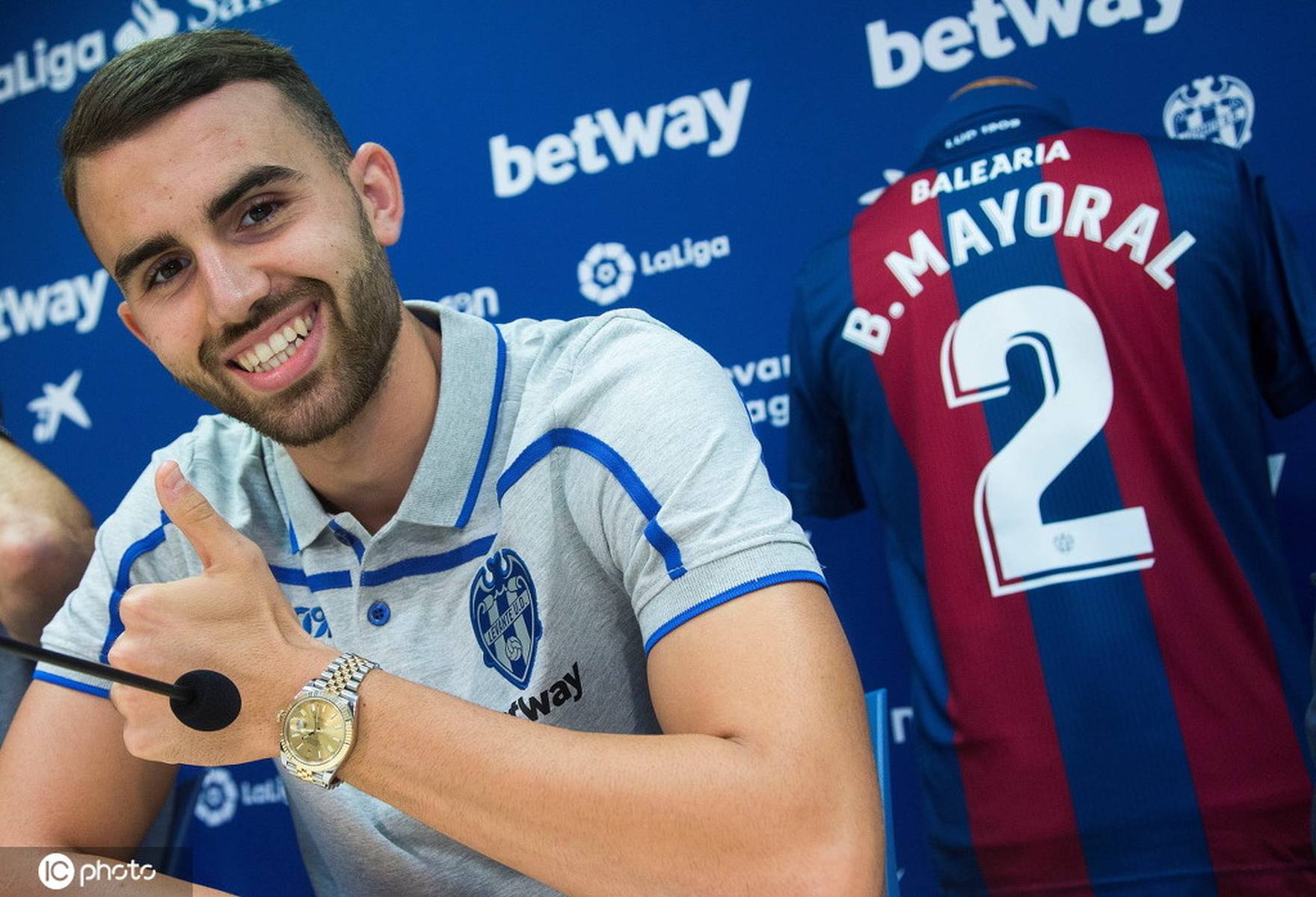 罗马希望租借埃切维里并希望在合同中加入买断条款的简单介绍  第2张