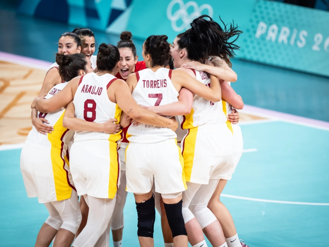 包含欧女杯:费路尔女篮VS索斯诺维茨女篮的词条