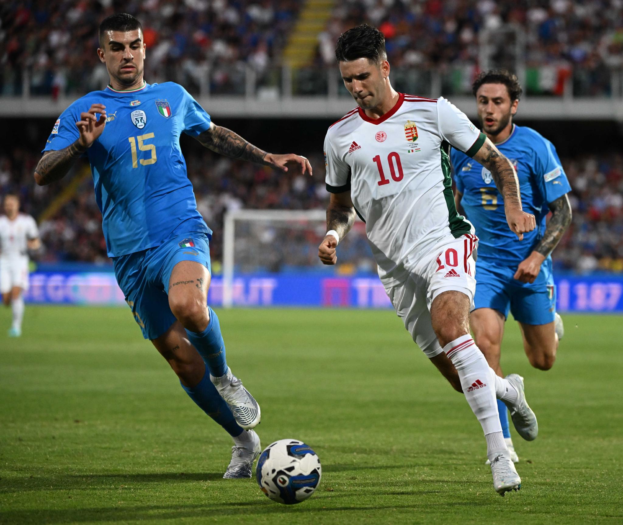 包含意大利公布9月世欧预名单卡拉菲奥里、巴雷拉入选的词条  第1张