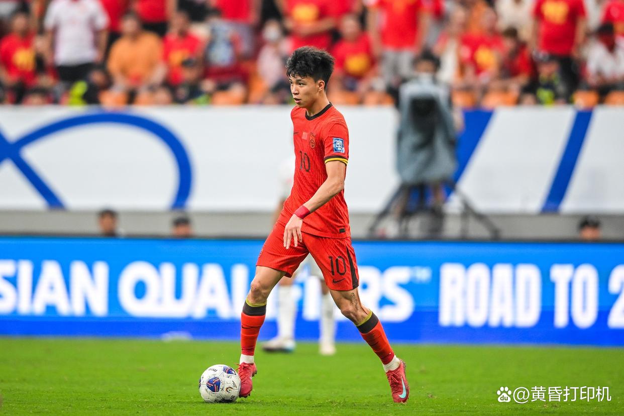 王钰栋对战巴林表现18岁小将有望扛起国足未来大旗的简单介绍  第1张
