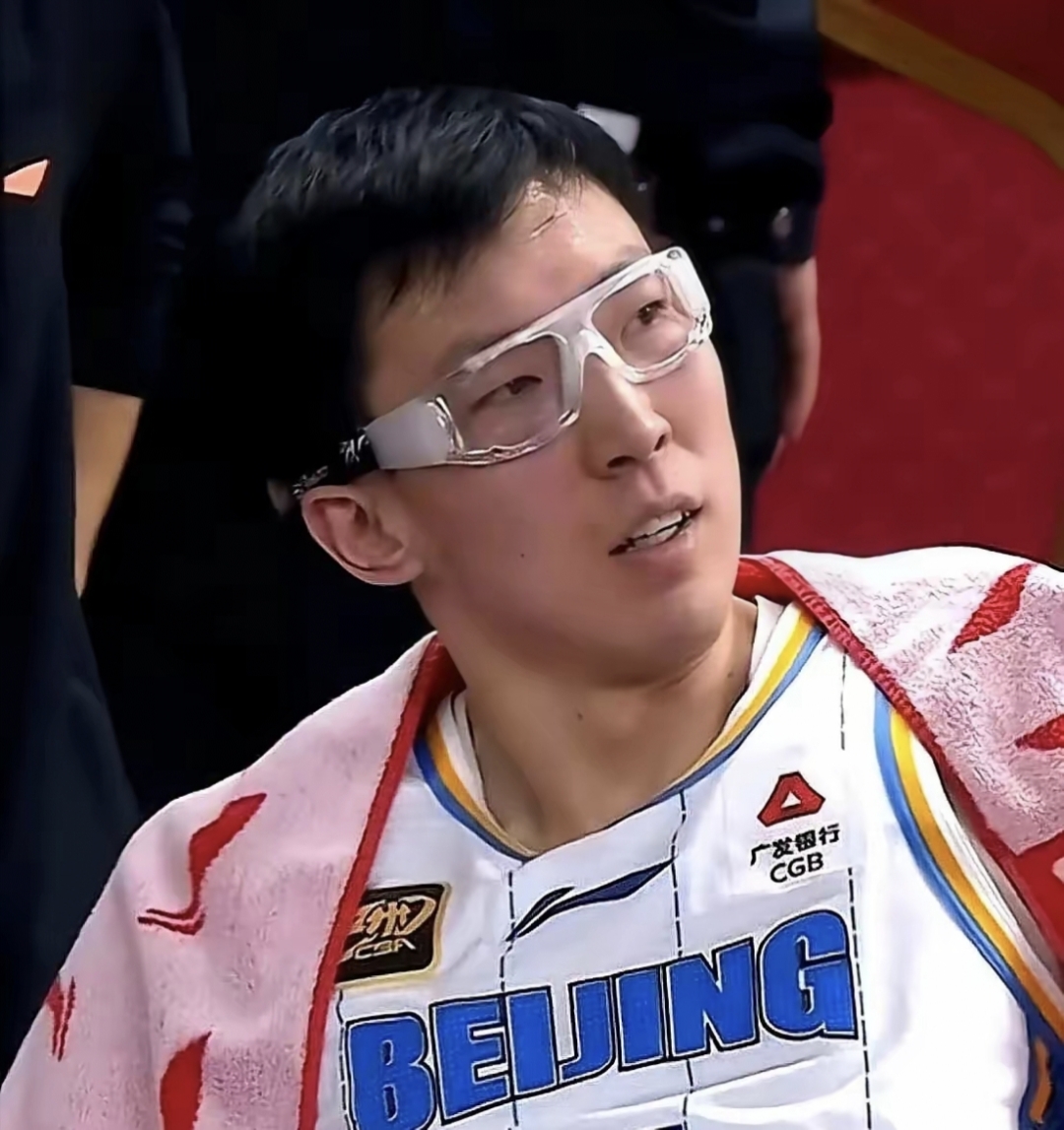 周琦因伤退出男篮集训将赴美康复治疗 第2张 周琦因伤退出男篮集训将赴美康复治疗 第2张