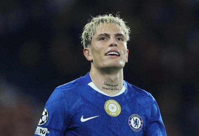 关于加纳乔斩获切尔西生涯处子球今夏加盟蓝军的信息