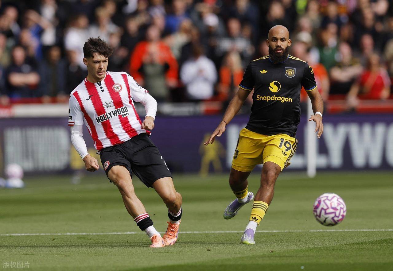 关于曼联新援亮相老特拉福德谢什科领衔点燃球迷热情的信息 第2张 关于曼联新援亮相老特拉福德谢什科领衔点燃球迷热情的信息 第2张