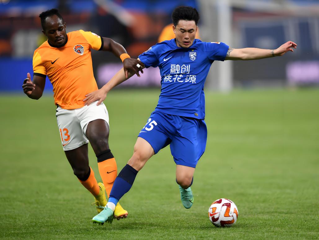 中超:武汉三镇VS山东泰山 第2张 中超:武汉三镇VS山东泰山 第2张