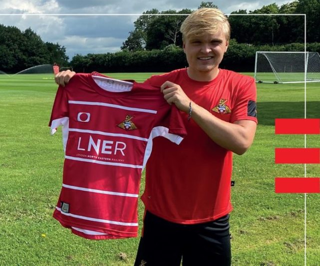 包含曝曼联承担阿马斯租借费用球员租借谢周三的词条