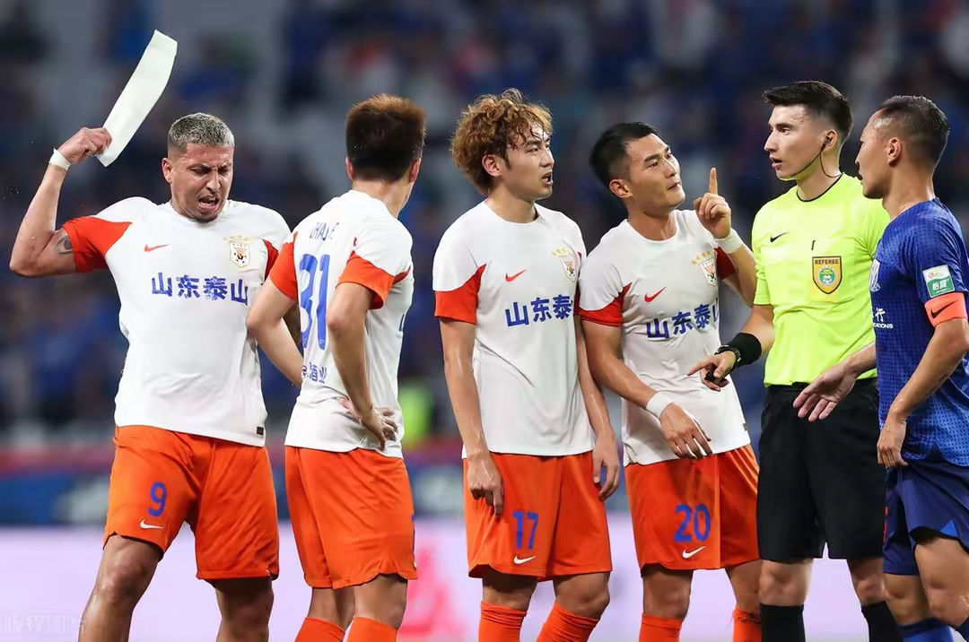 关于泰山队进入短暂假期间歇期后客战申花的信息