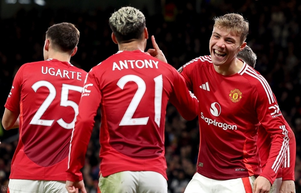 曝曼联凌晨1点回到曼彻斯特第二天重新集结的简单介绍 第1张 曝曼联凌晨1点回到曼彻斯特第二天重新集结的简单介绍 第1张