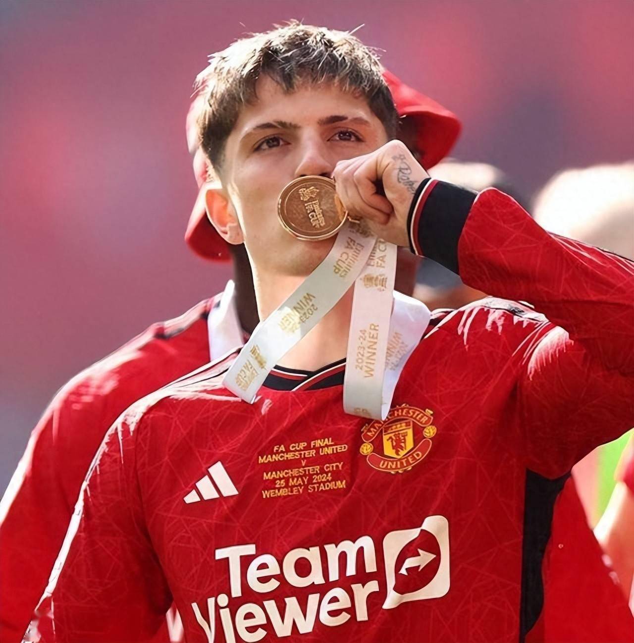 关于切尔西与曼联即将敲定加纳乔的转会球员希望用表现证明自己的信息  第1张