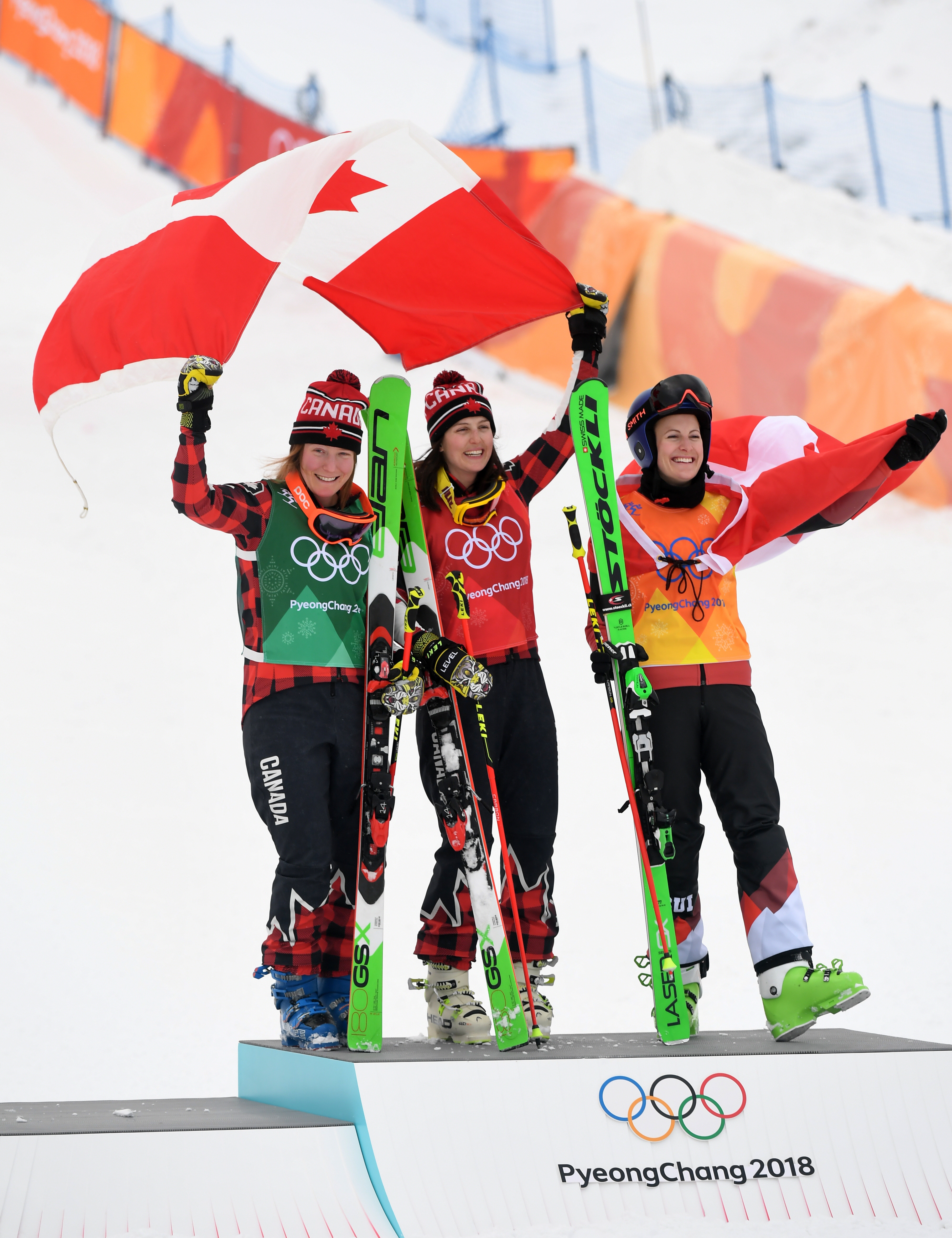 加拿大超级联赛决赛在大雪中举行渥太华竞技夺冠的简单介绍  第1张