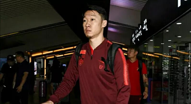 关于国足将任命久尔杰维奇担任临时主帅率队征战东亚杯的信息  第2张