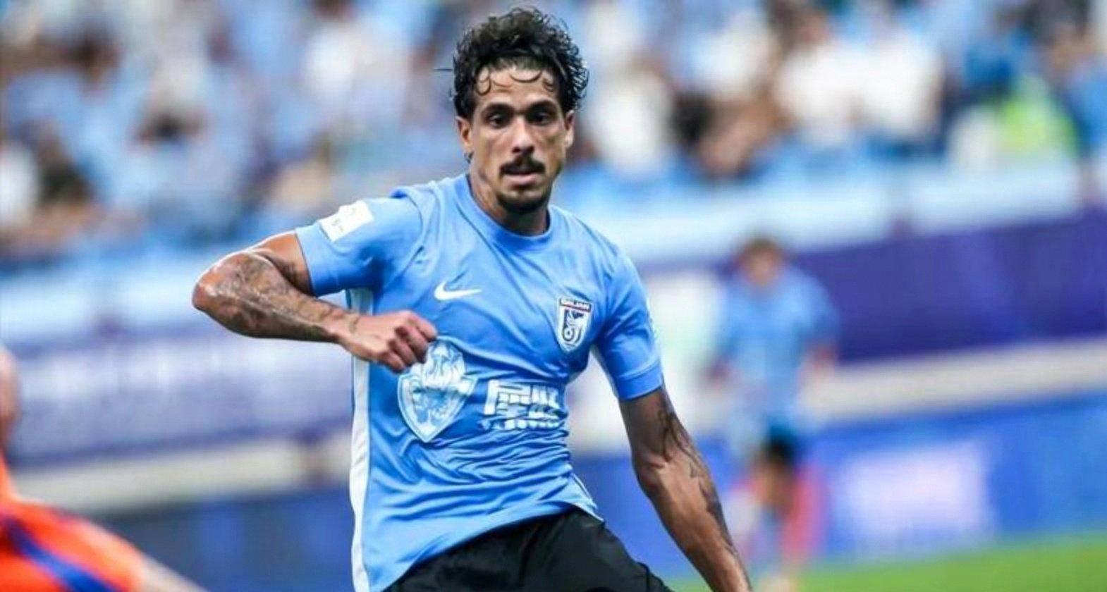 包含中超大连英博1-0浙江队马莱莱进球制胜的词条