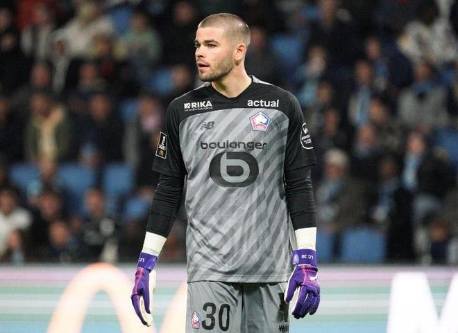 大巴黎与里尔门将舍瓦利耶达成协议转会费超4000万欧的简单介绍  第1张