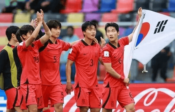 关于友谊赛韩国2-0玻利维亚孙兴慜任意球建功曹圭成破门的信息  第2张