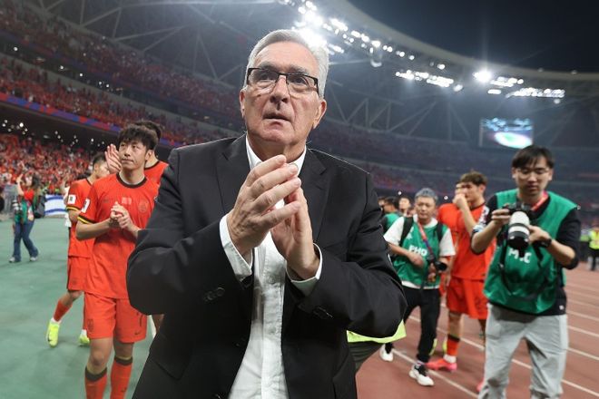 单后腰与用人混乱是国足失利主要原因伊万科维奇需承担主要责任的简单介绍  第1张